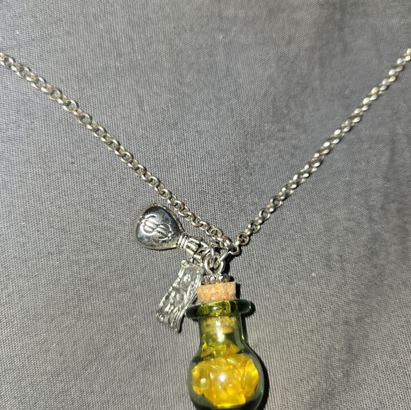 Citrine chips wealth and abundance mini bottle necklace and earrings - Picture 7 of 9